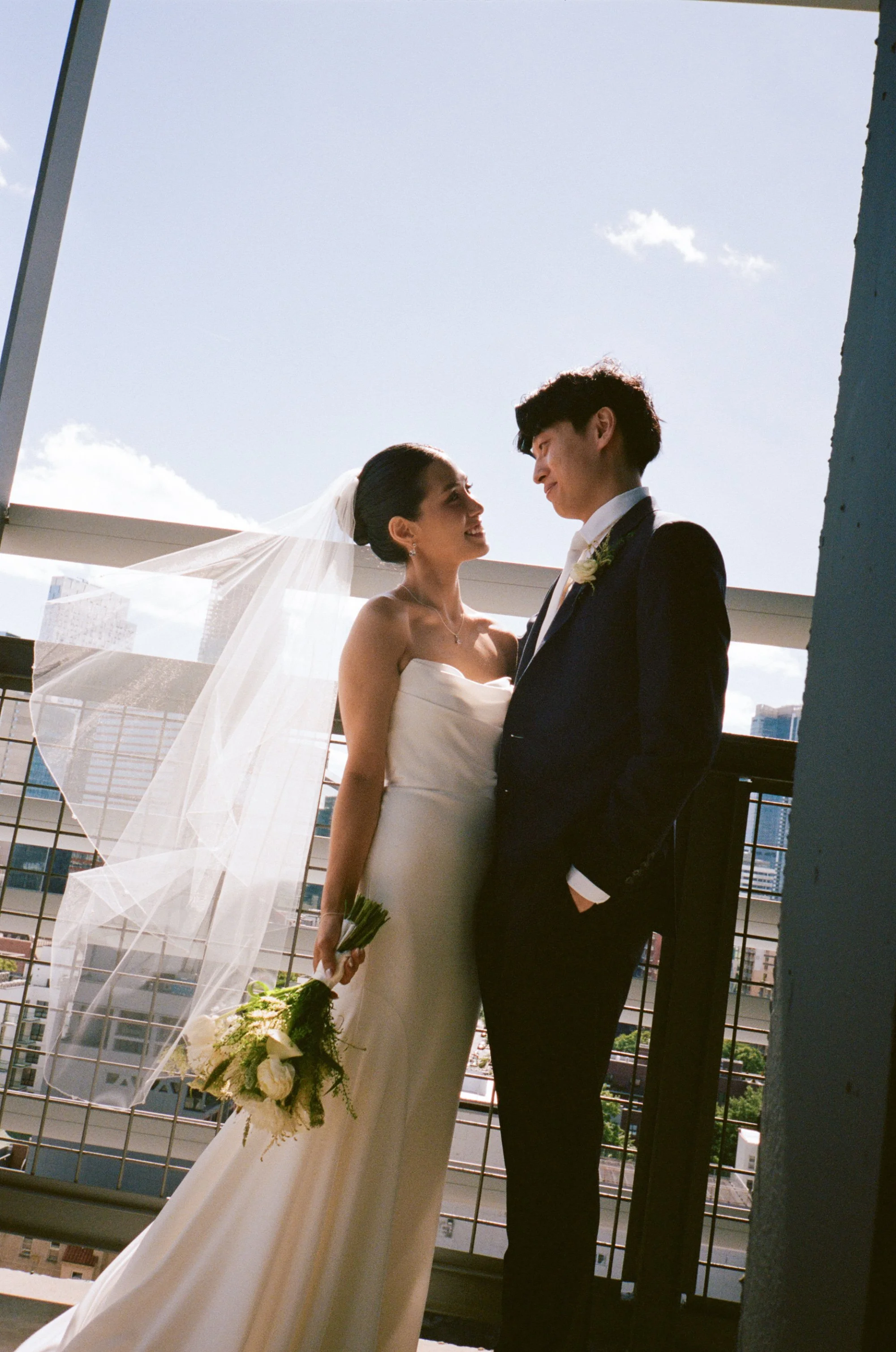 delicate florals wedding @ brooklyn winery
