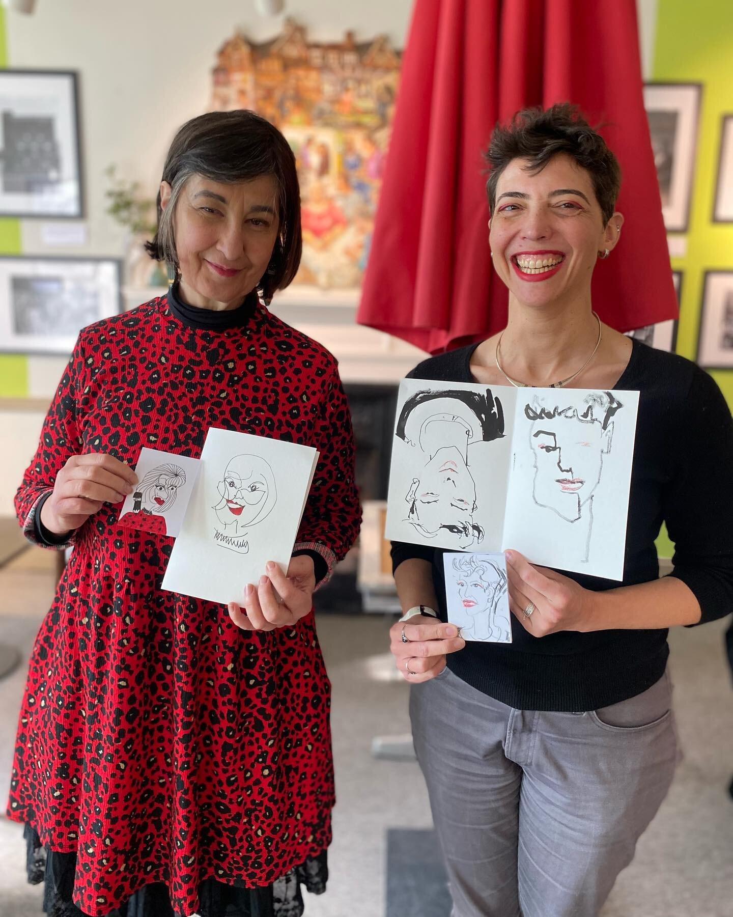A great morning of creativity, collaboration and conversation with these #SketchyBitches! Turns out Monica and Branca&rsquo;s styles mesh together well 🙌 see co-creations in pic 2! 
😃✏️💛
#sketchappeal #womenwithpencils #drawdrawdraw