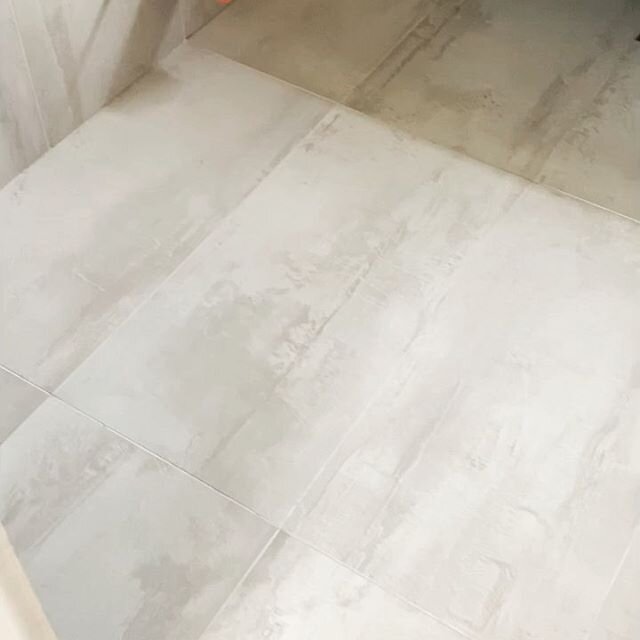Video of completed master bathroom. All 3 of these are now ready for mastic man to work his magic to all corners and to get second fixed. @amberufh used throughout all 3 bathrooms to keep toes toasty. We have an identical house to do next door in a f