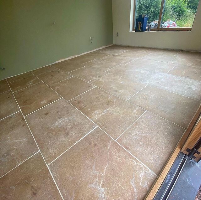 A few finished photos of this floor we complete this week. Natural stone floor tiles from @floorsofstone. Free length 20mm stone ranging from 1mx600mm to 700x600mm. Some heavy lifting made a lot easier with the use of the @nemograbouk. Every stone wa