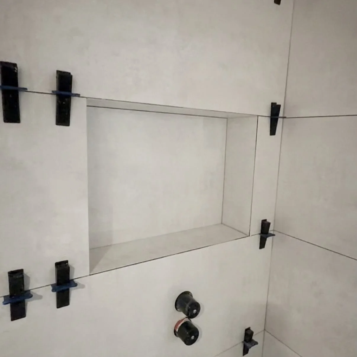 Mitred niche 💥 #tiler #tiling #nottinghamtiler #tilework #mitre