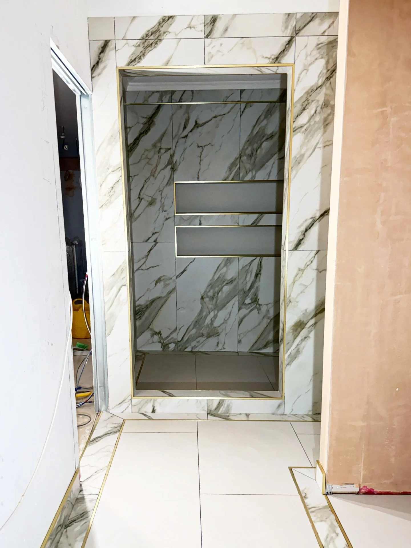 Grout party ready #tiling #tilers #tilersofinstagram #tiledesigns #nottinghamtilers #nottinghamtiles #tilework #tileporn #tilepassion #tilepic #trade #tradie #nottingham #contractor #tilecontractor