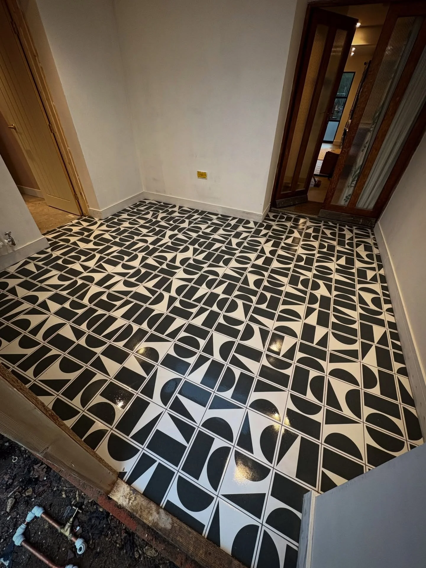 @bertandmay porch floor completed for @griceconstruction in Time for Christmas. #tiler #tiling #tiles #tilework #nottingham