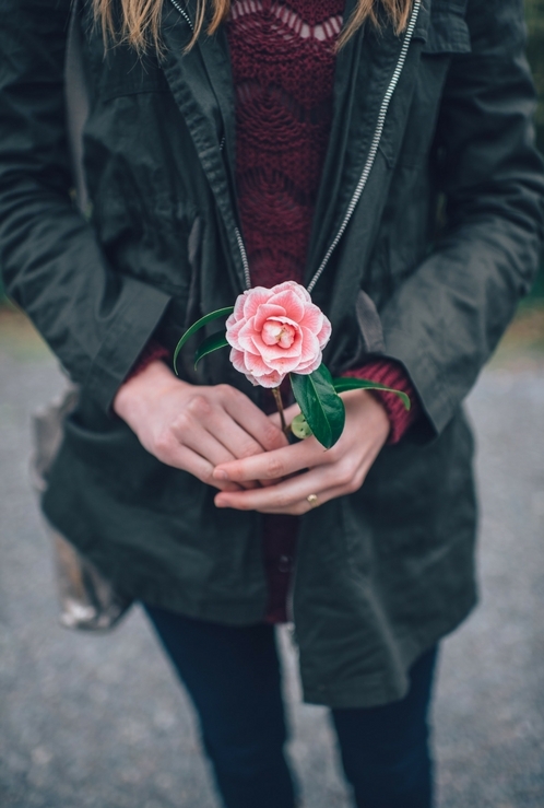 hand flower.jpg