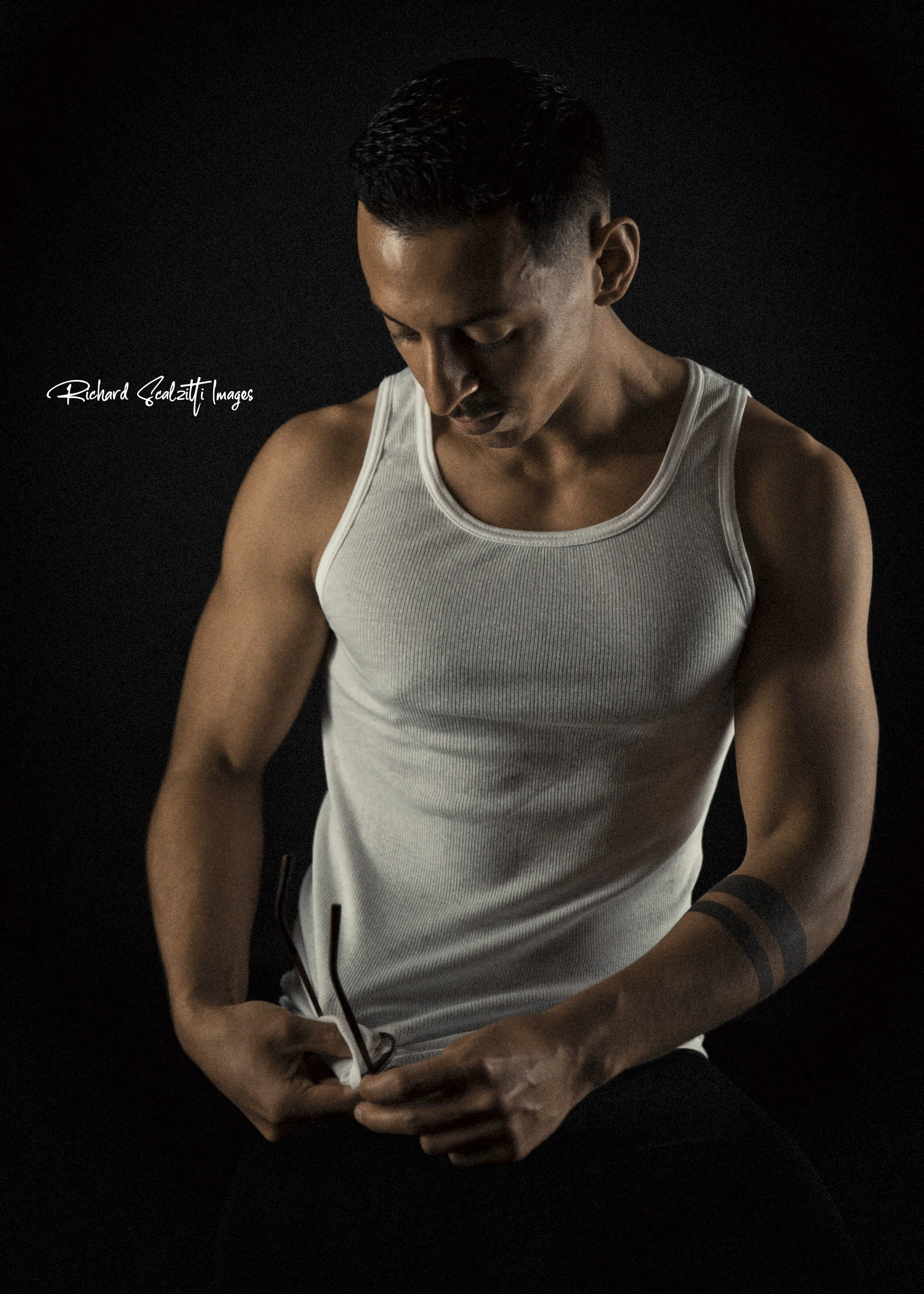 Mike R_color portrait_2018_1.jpg