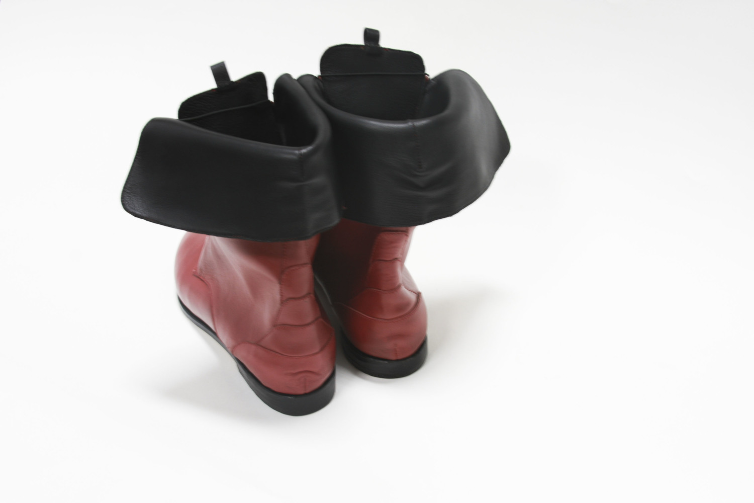 08 LOBSTER SHOES.jpg