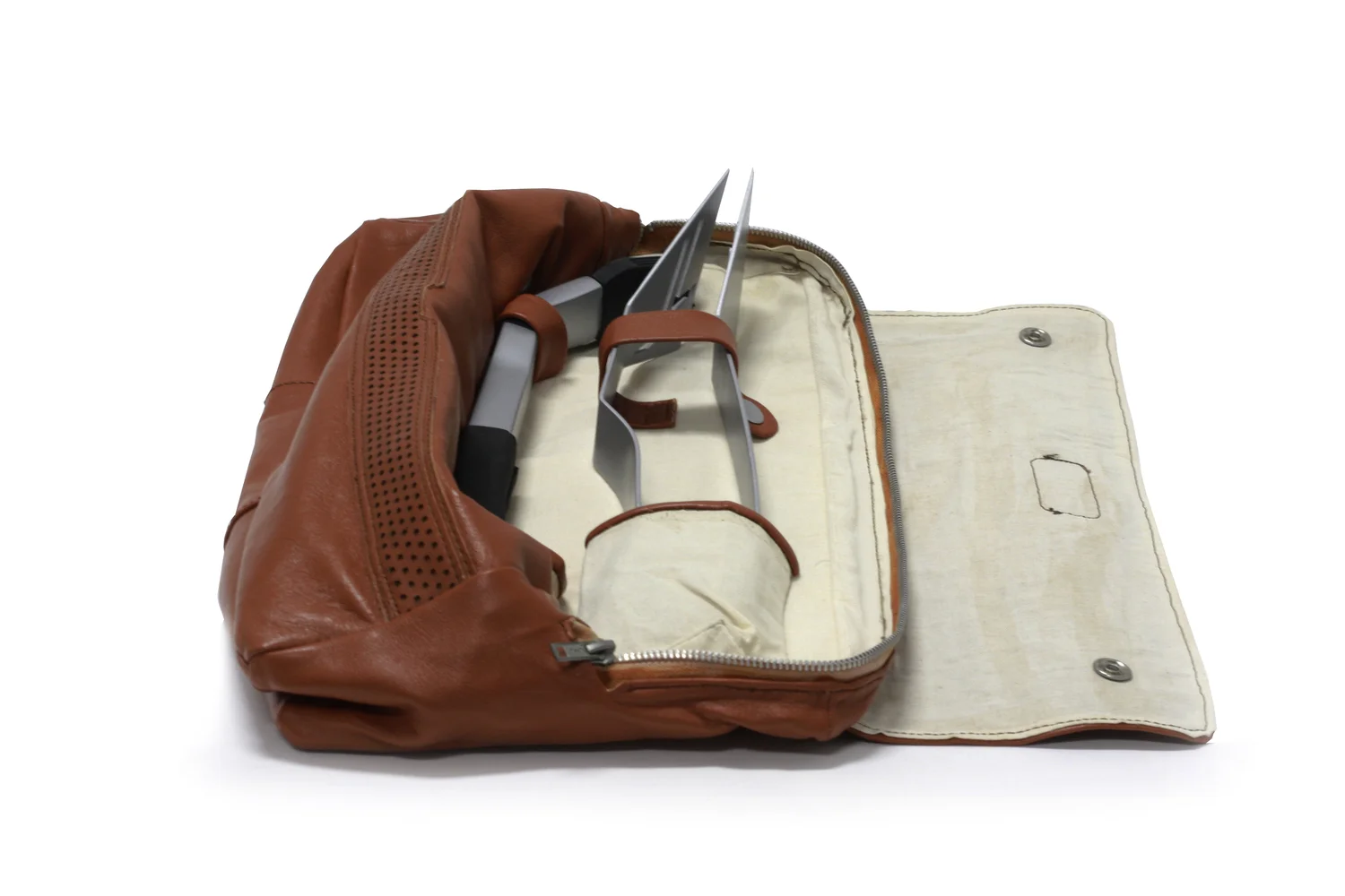 13 TUMI GRILLING.jpg