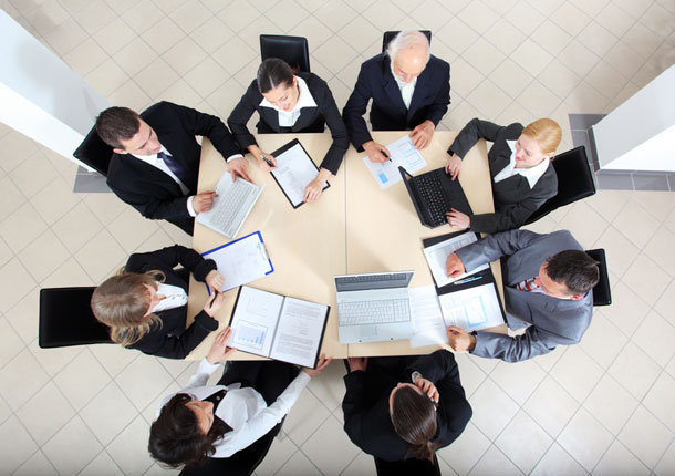 Making-A-Business-Meeting-Effective.jpeg