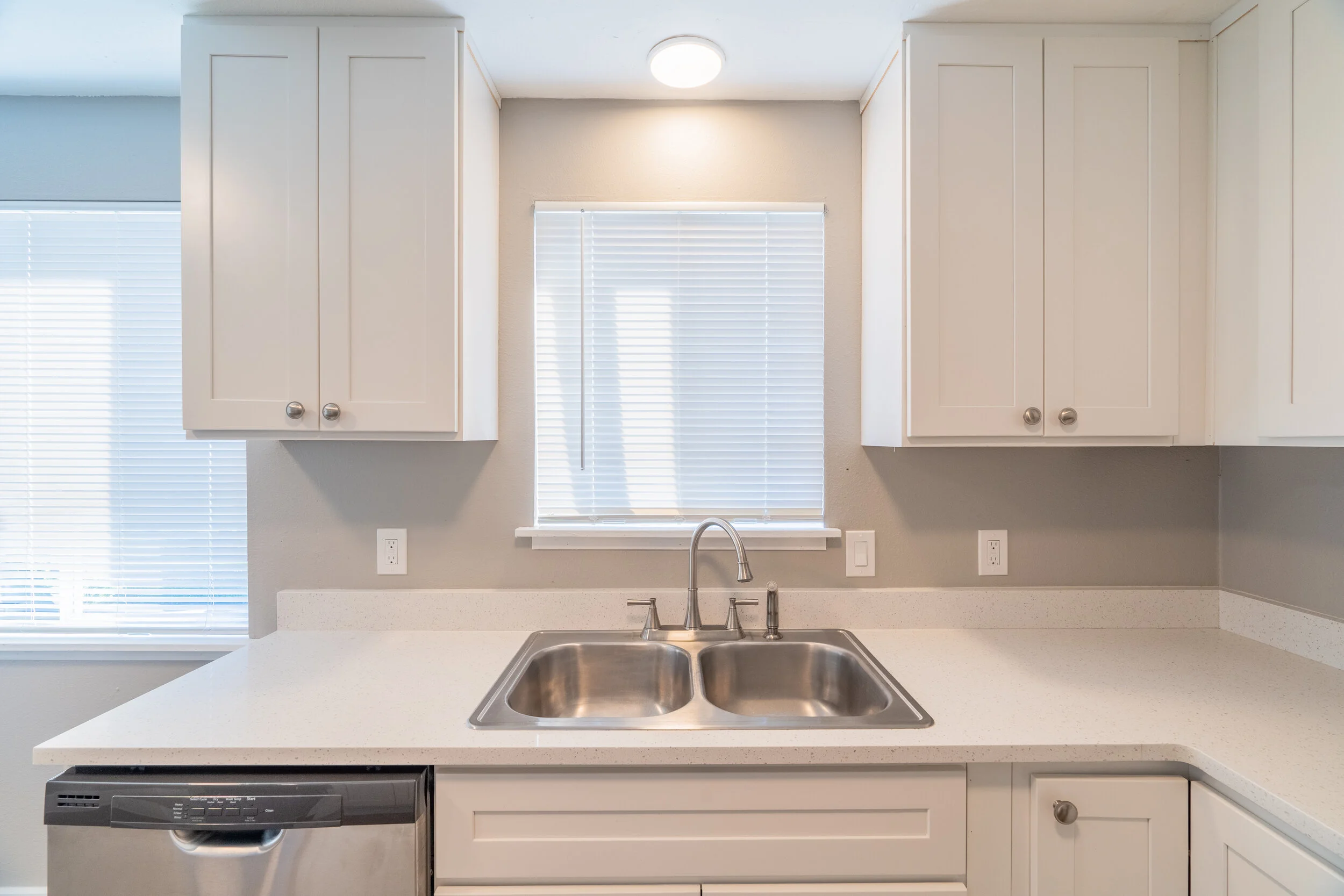 416 N G St-15.jpg