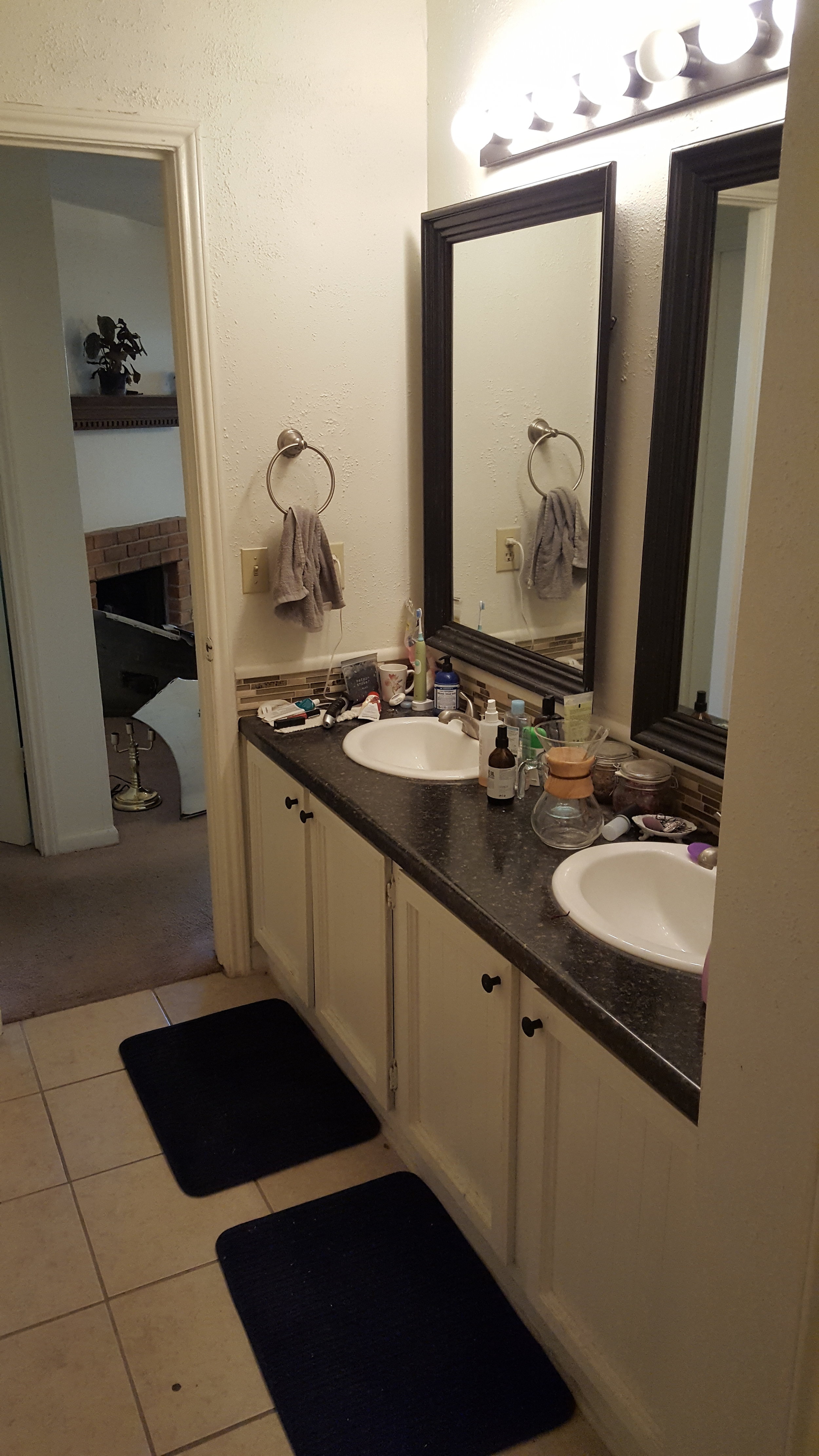 Pecan Creek E2 Bathroom.jpg