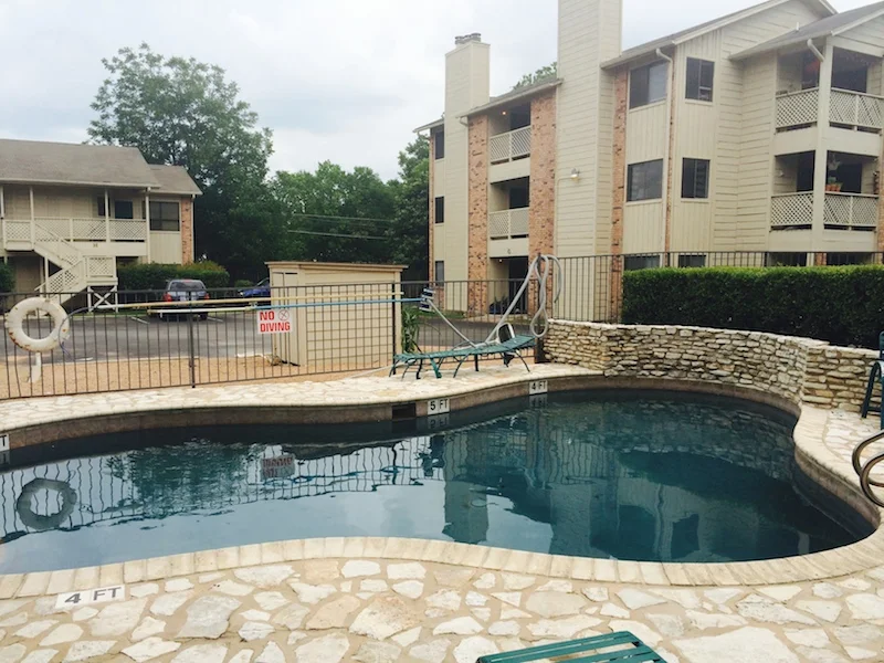 PecanE-2pool.jpg