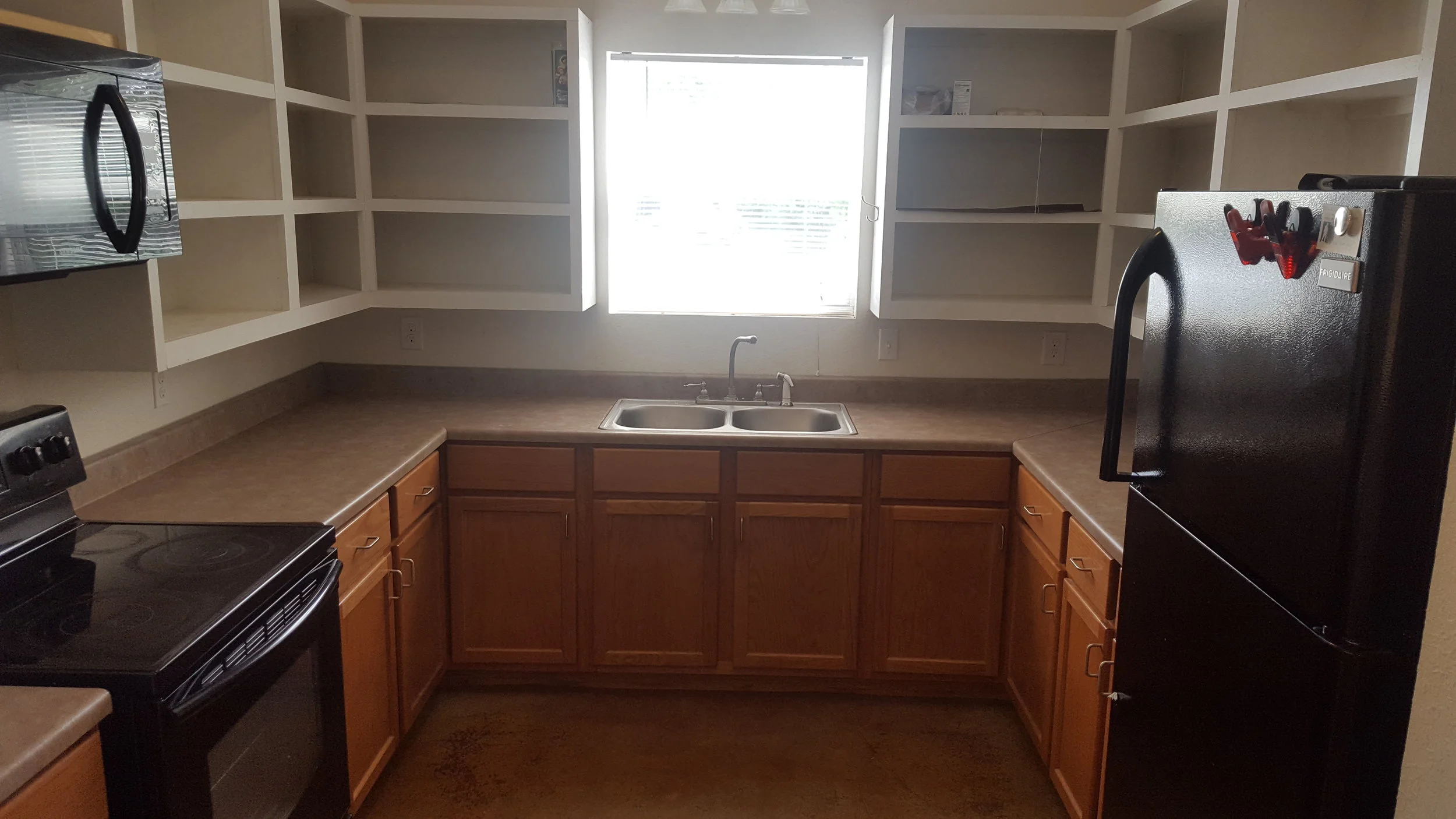 jones 1112 kitchen.jpg