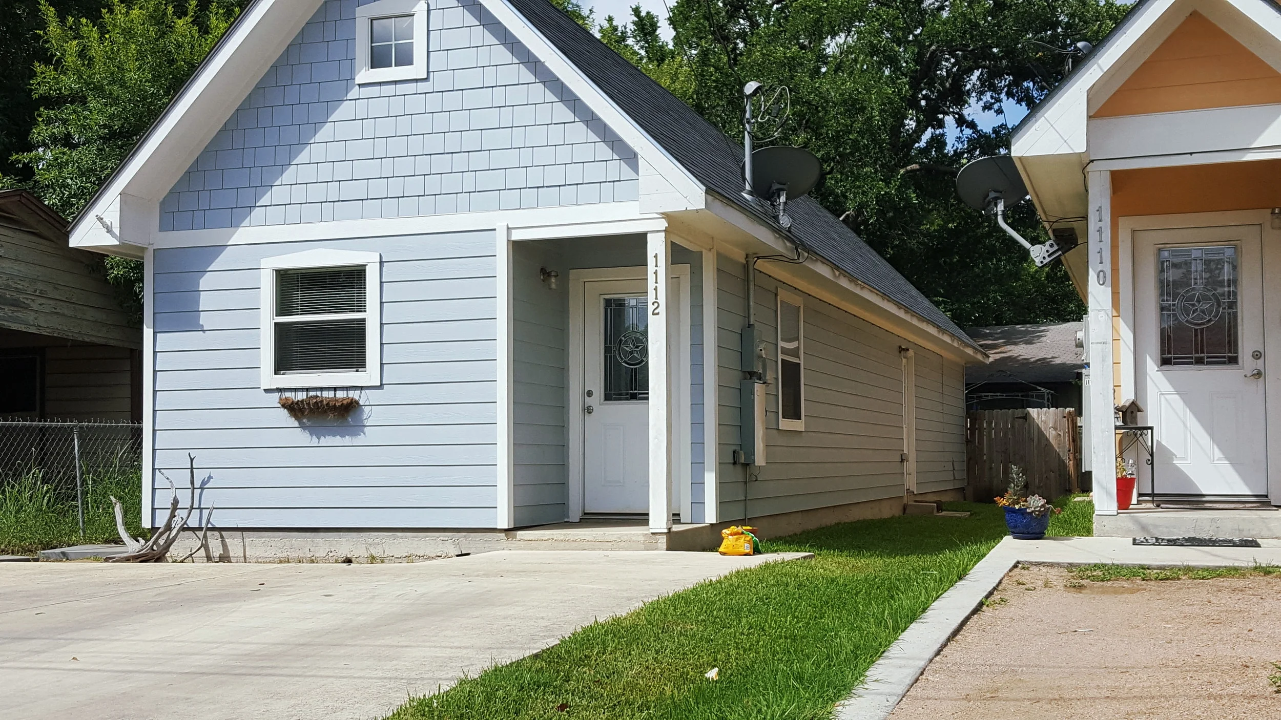 1112 Jones front.jpg