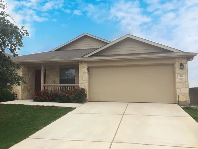 Kings Ridge Front.jpg