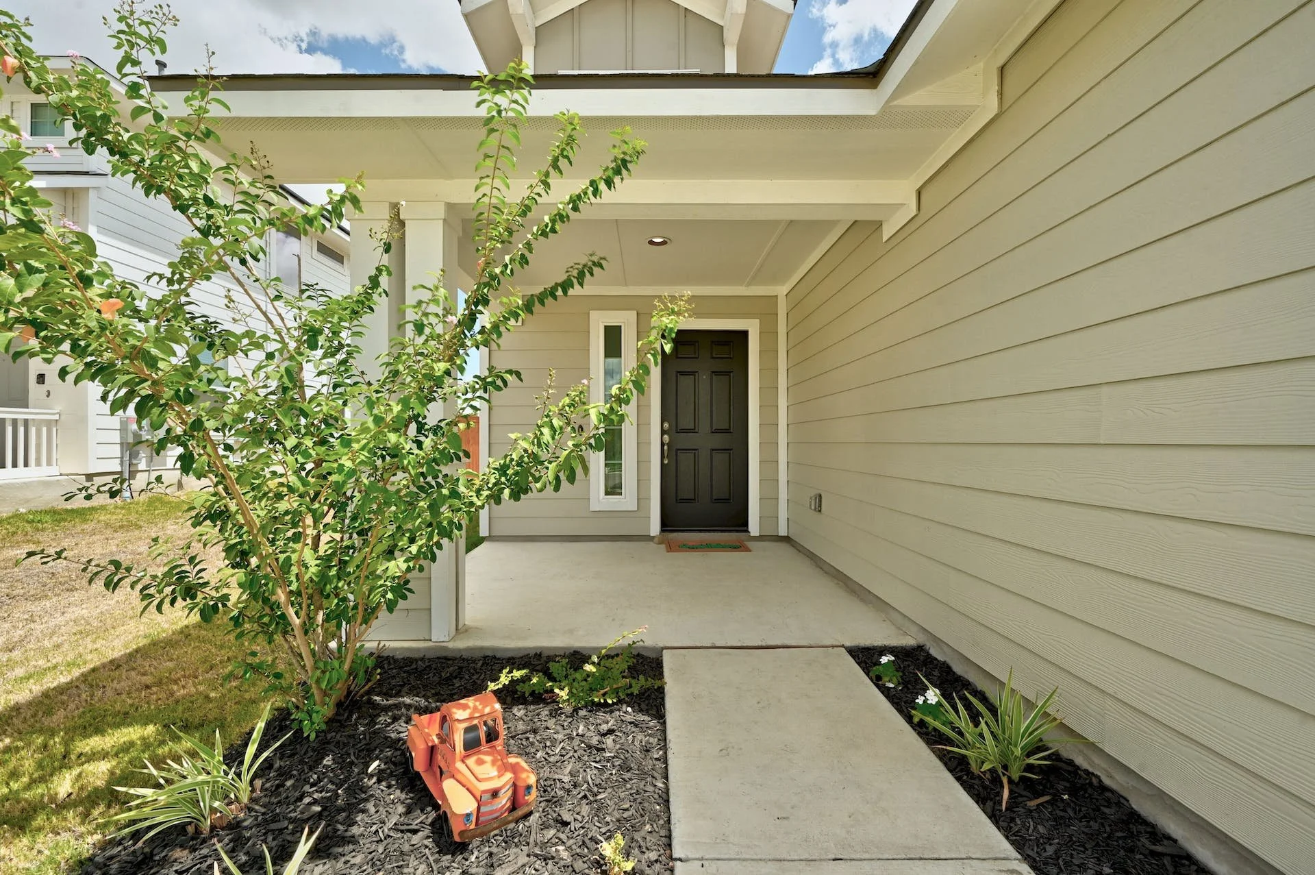 155 Lyndon Drive Vance J. Elliott Realty Group