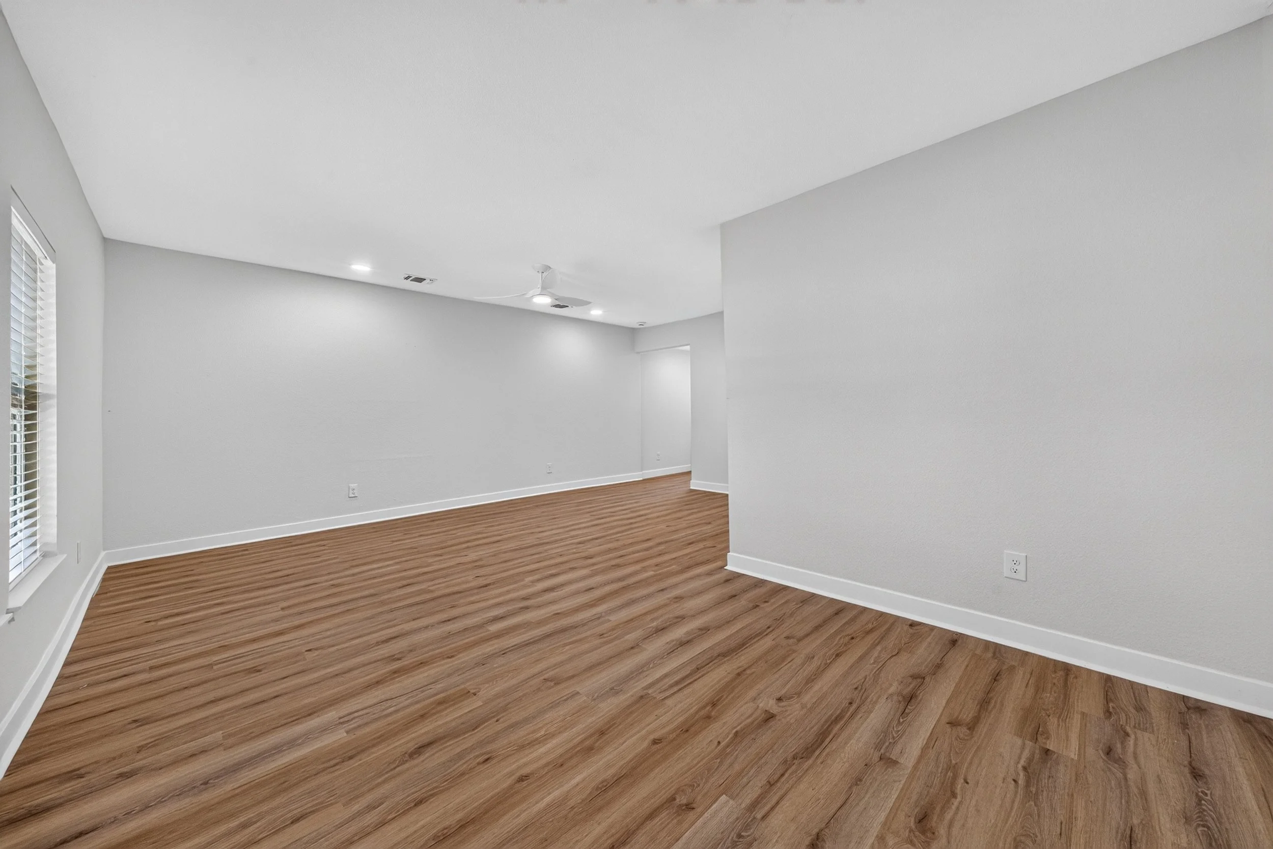 534 Brightwood Pl-17.jpg
