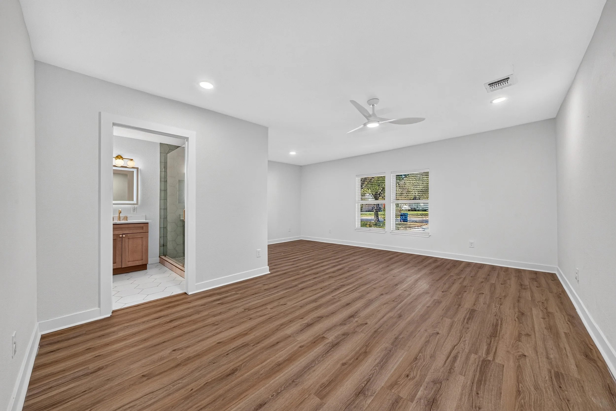534 Brightwood Pl-15.jpg