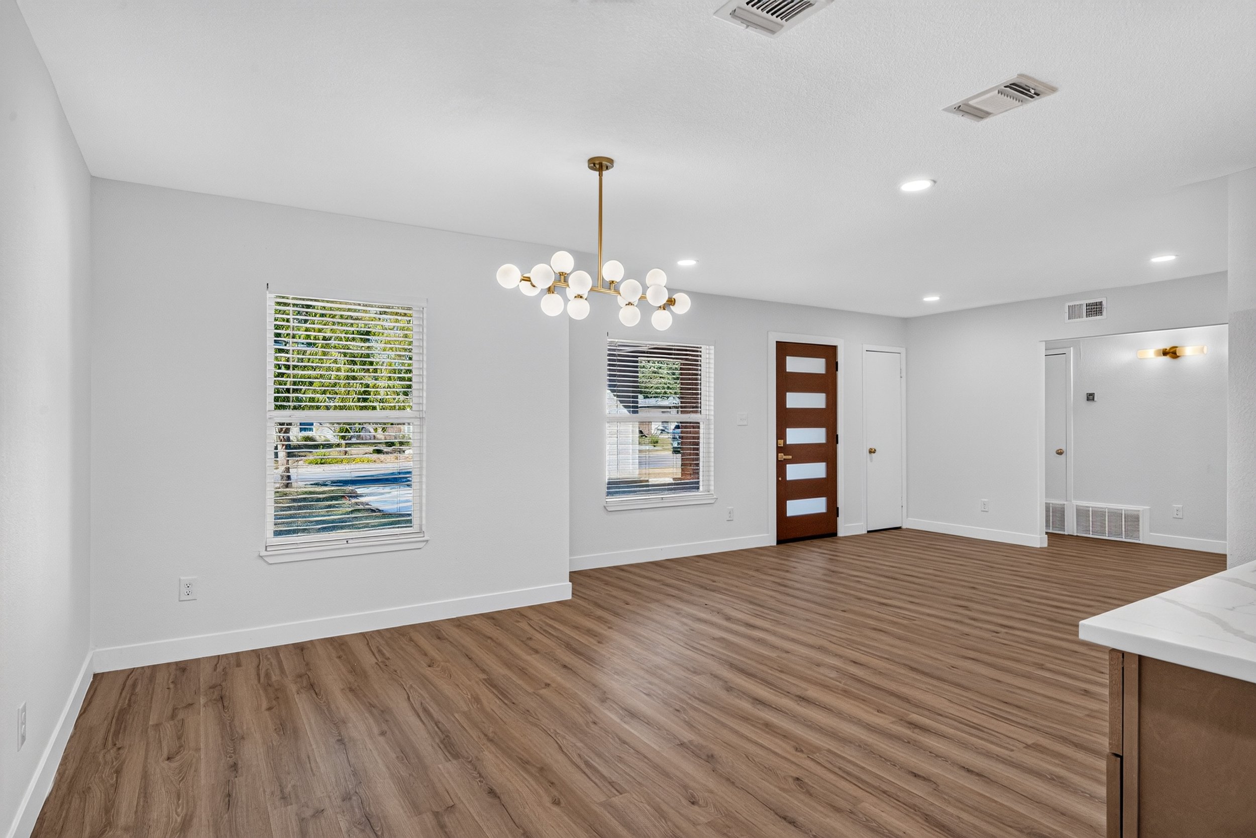 534 Brightwood Pl-11.jpg