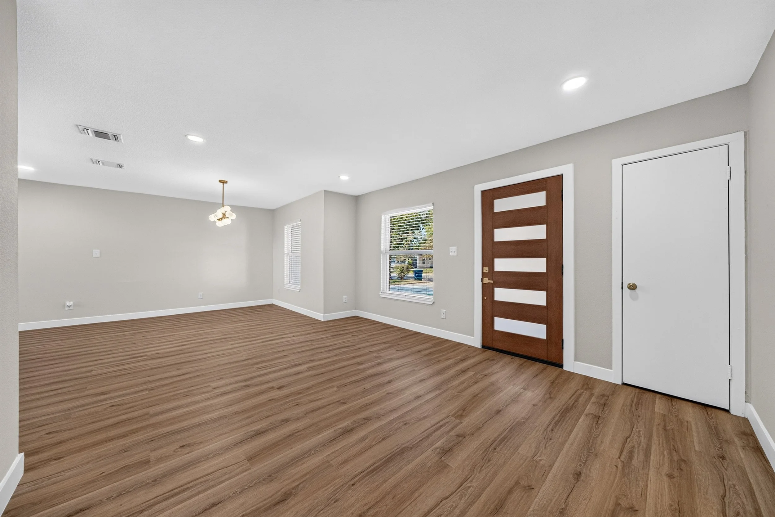 534 Brightwood Pl-5.jpg