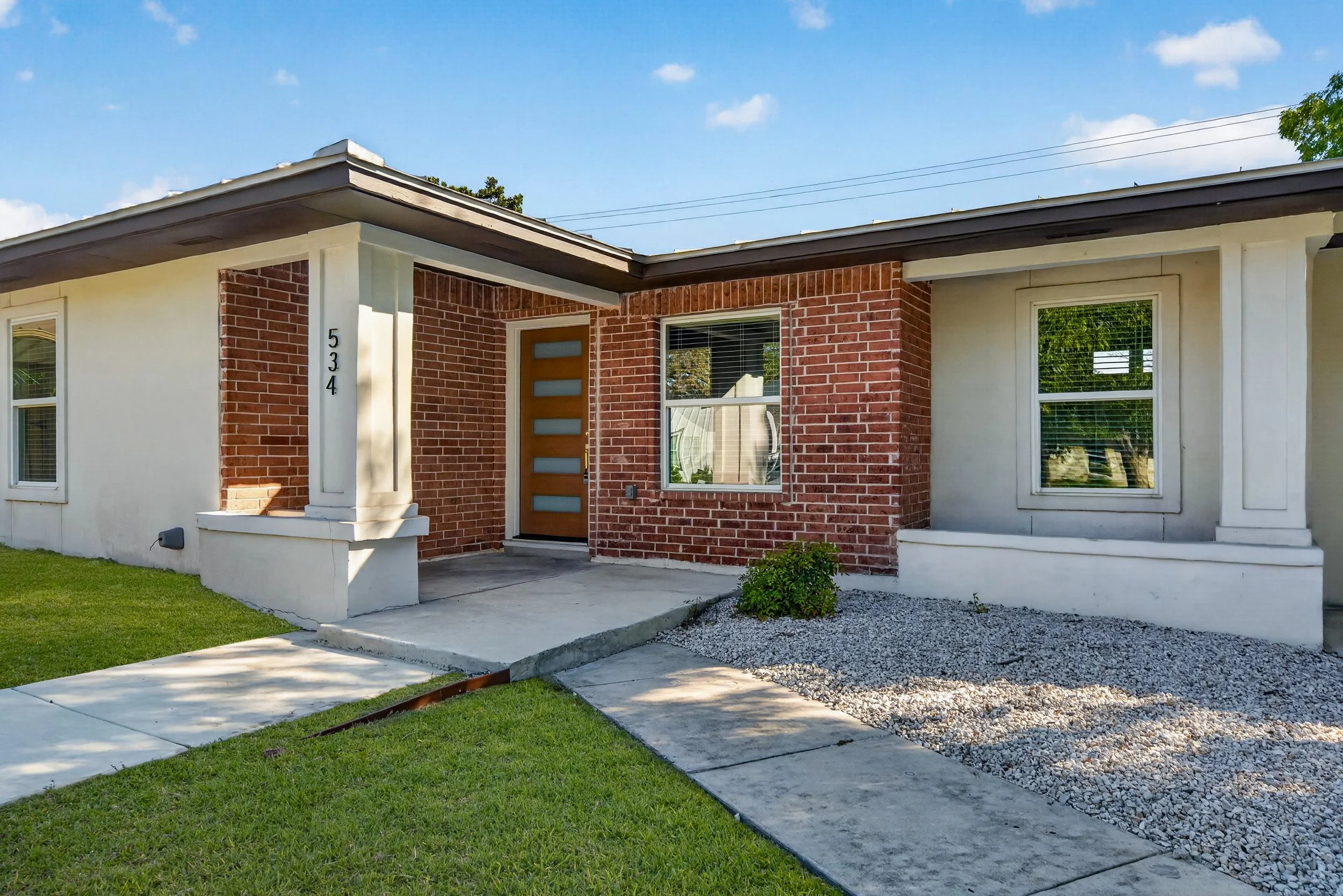 534 Brightwood Pl-3.jpg