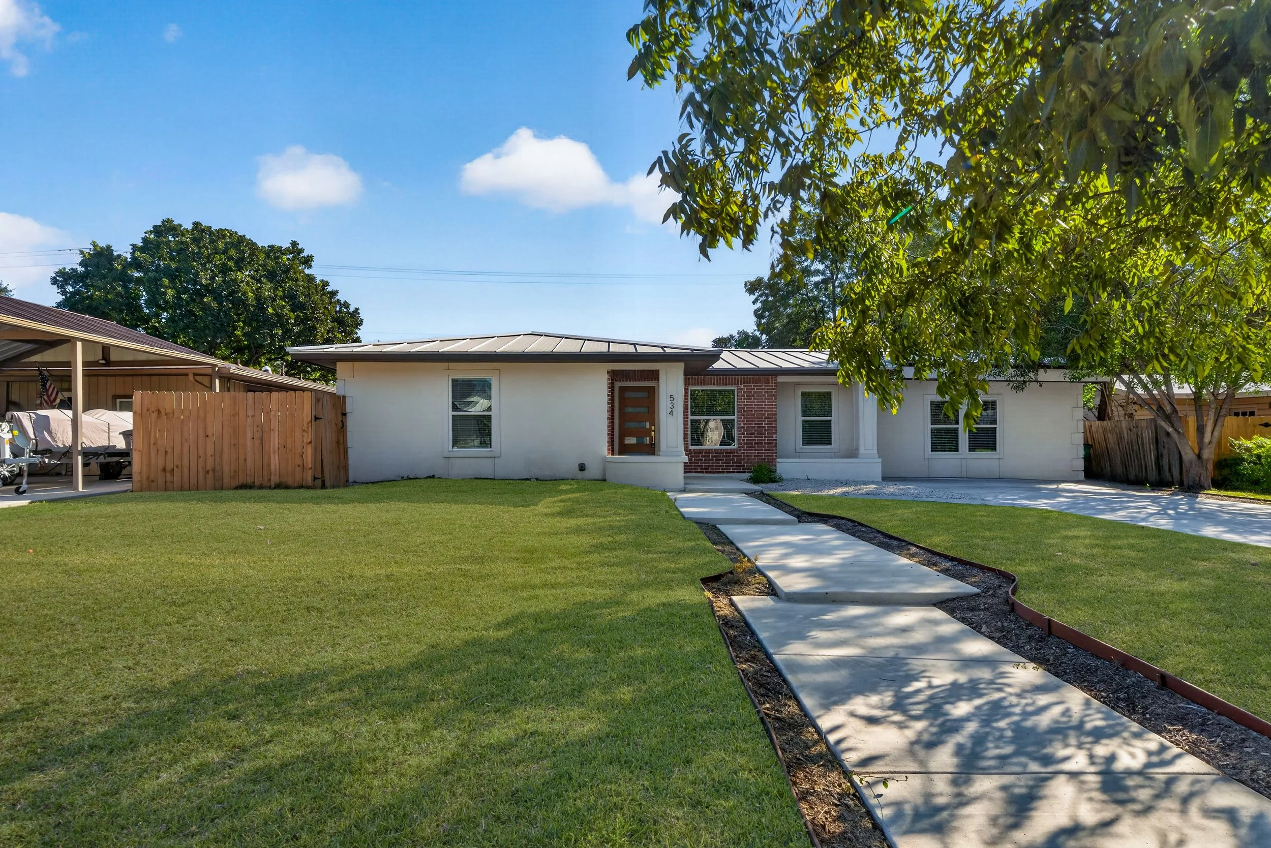 534 Brightwood Pl-1.jpg