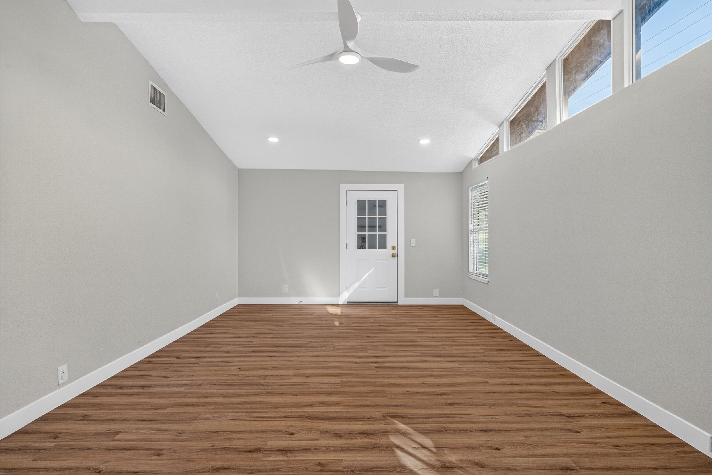 534 Brightwood Pl-30.jpg