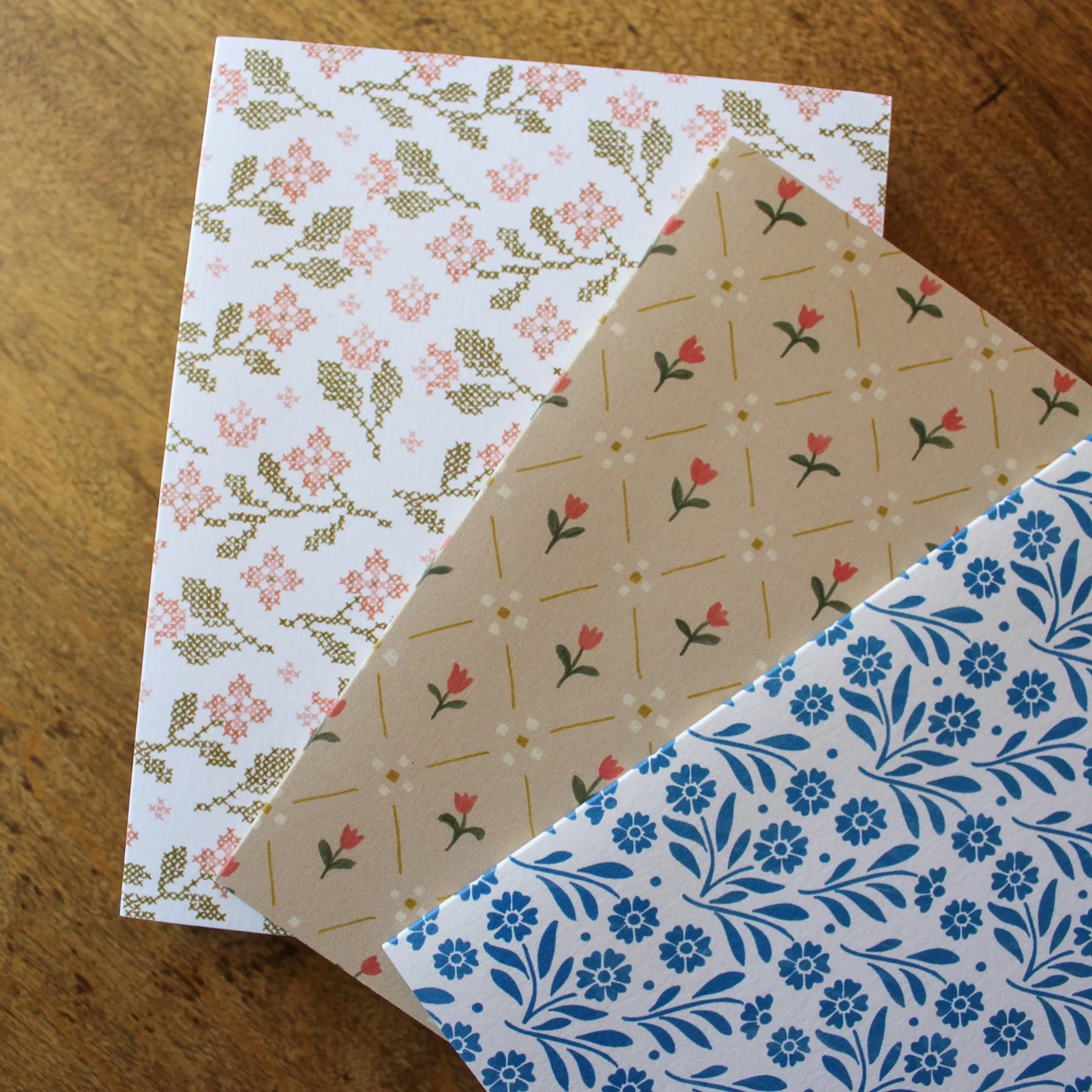naomipaperco-floral-pattern-cards-detail.jpg