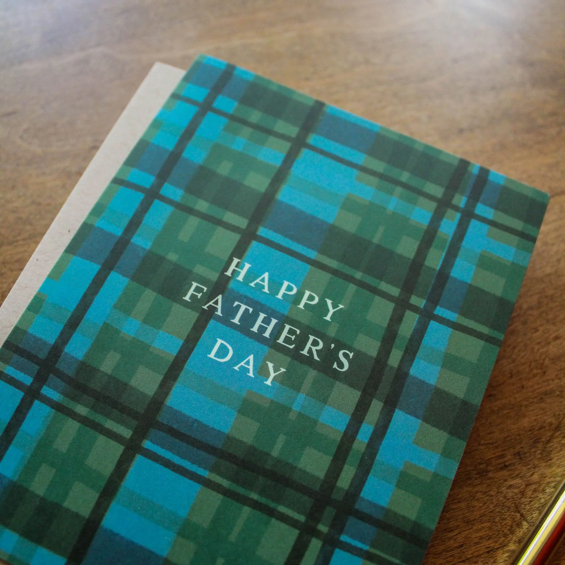 naomipaperco-plaid-happy-fathers-day-card-detail.jpg