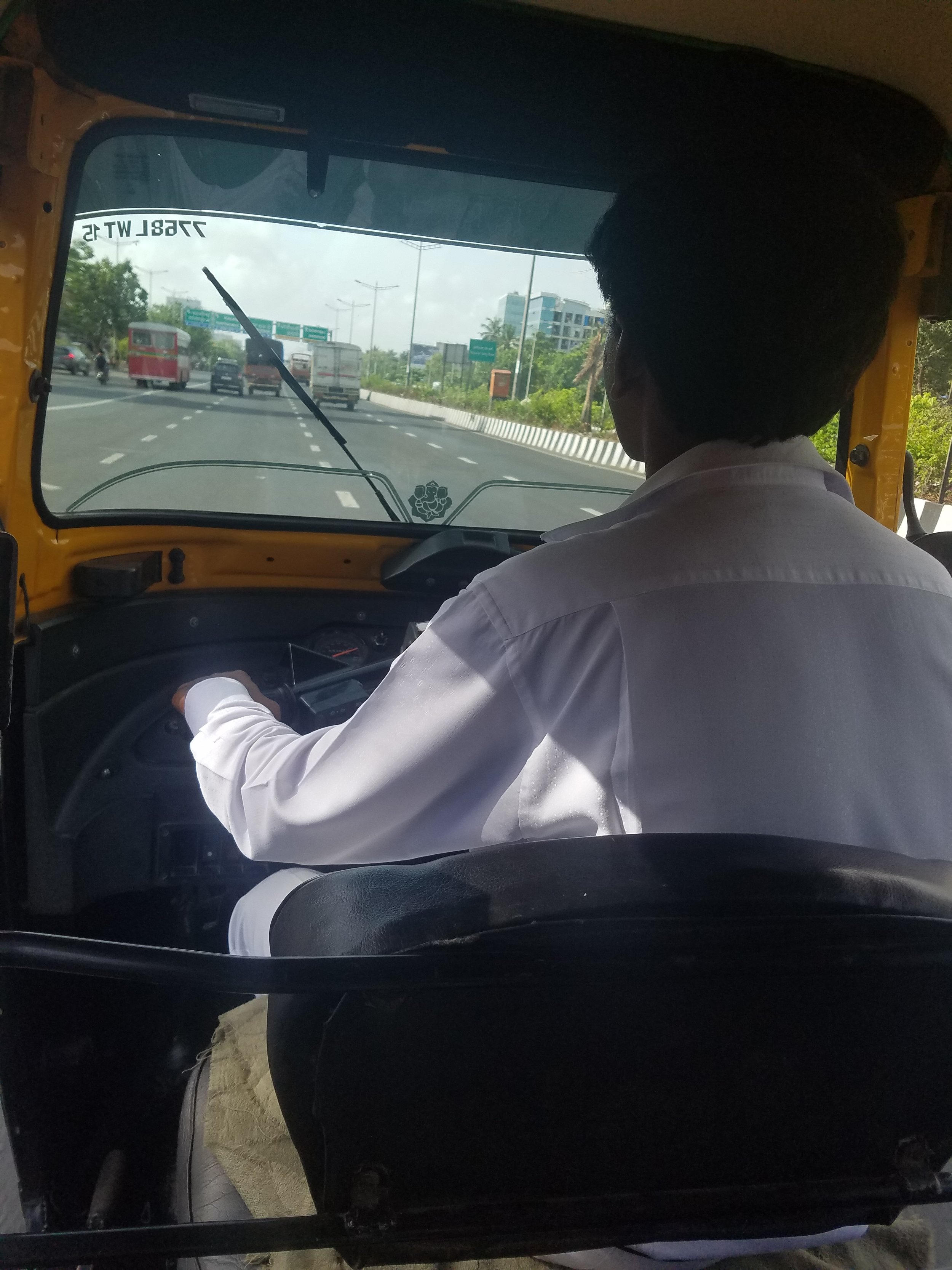 Now I'm taking a liking to this man. But he is trying my OCD. Pick a lane Pabu!! 