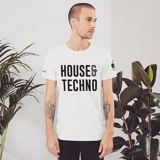 โ๏ธHouse + Techno = ๐ค Tees available in our web shop at Vudeux.com/shop. Link in bio. Enter promo code: IG10 for 10% off! #House #Techno #Vudeux ๐ค .
.
.
#techhouse #housemusic #deeptech #undergroundhouse #deephouse #progressivehouse #minimaltechno #techno #undergroundtechno #dancemusic #electronica #electronicmusic #vudeuxrecords #undergroundmusic #clubbing #bass #basshouse #beats #grooves #music #love #play #dj #merch #independentlabel #hoodie