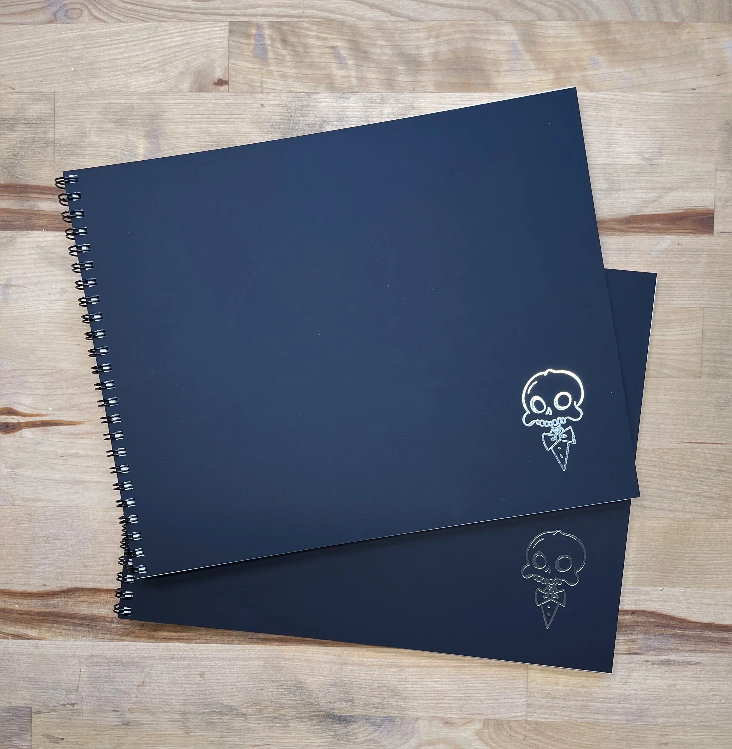 LIMITED EDITIONBlack Cover VariantSUPER AWESOME SKETCHBOOK 2 Pack
