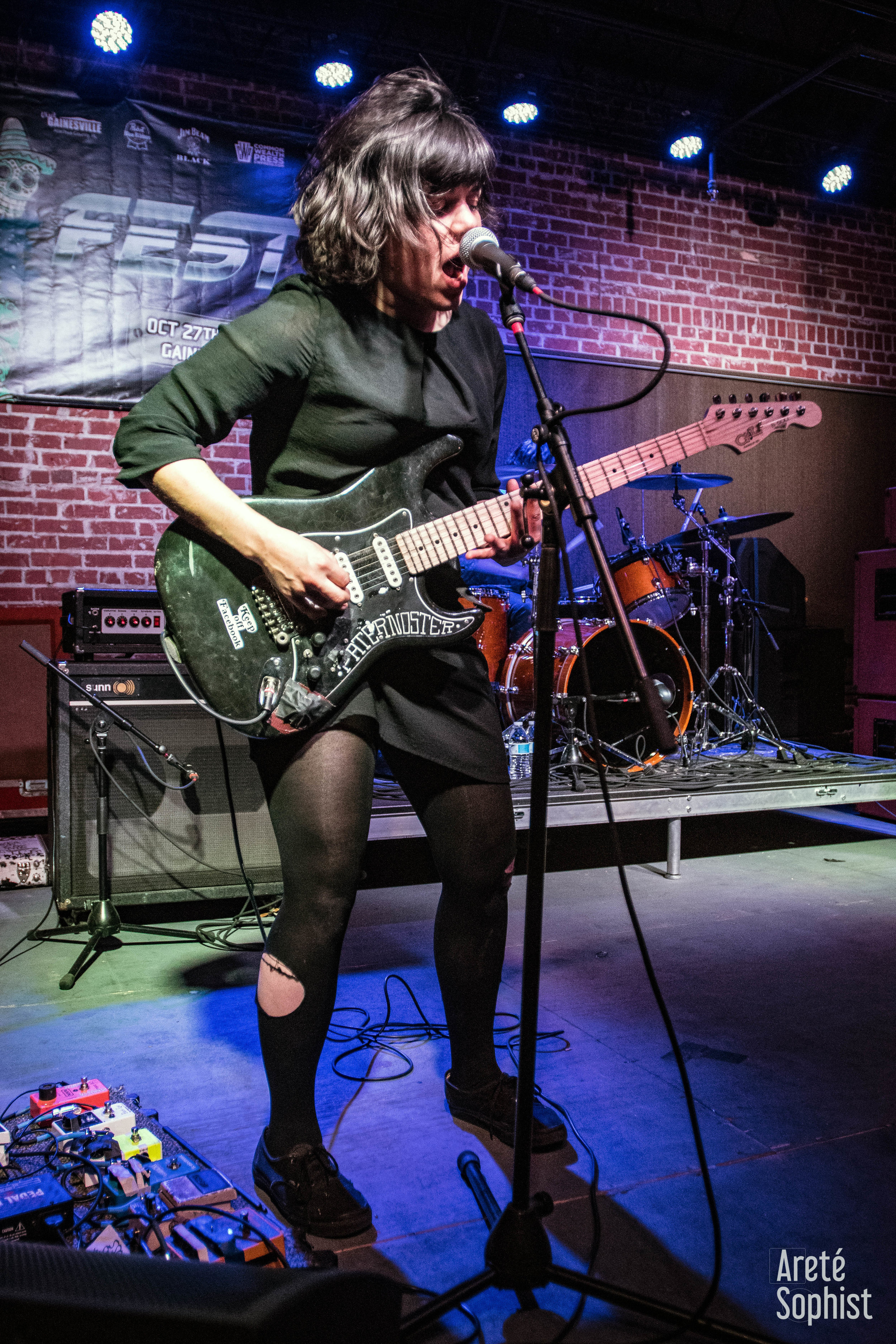 ScreamingFemales.Wooly.Sunday.LorienSmith-003.jpg