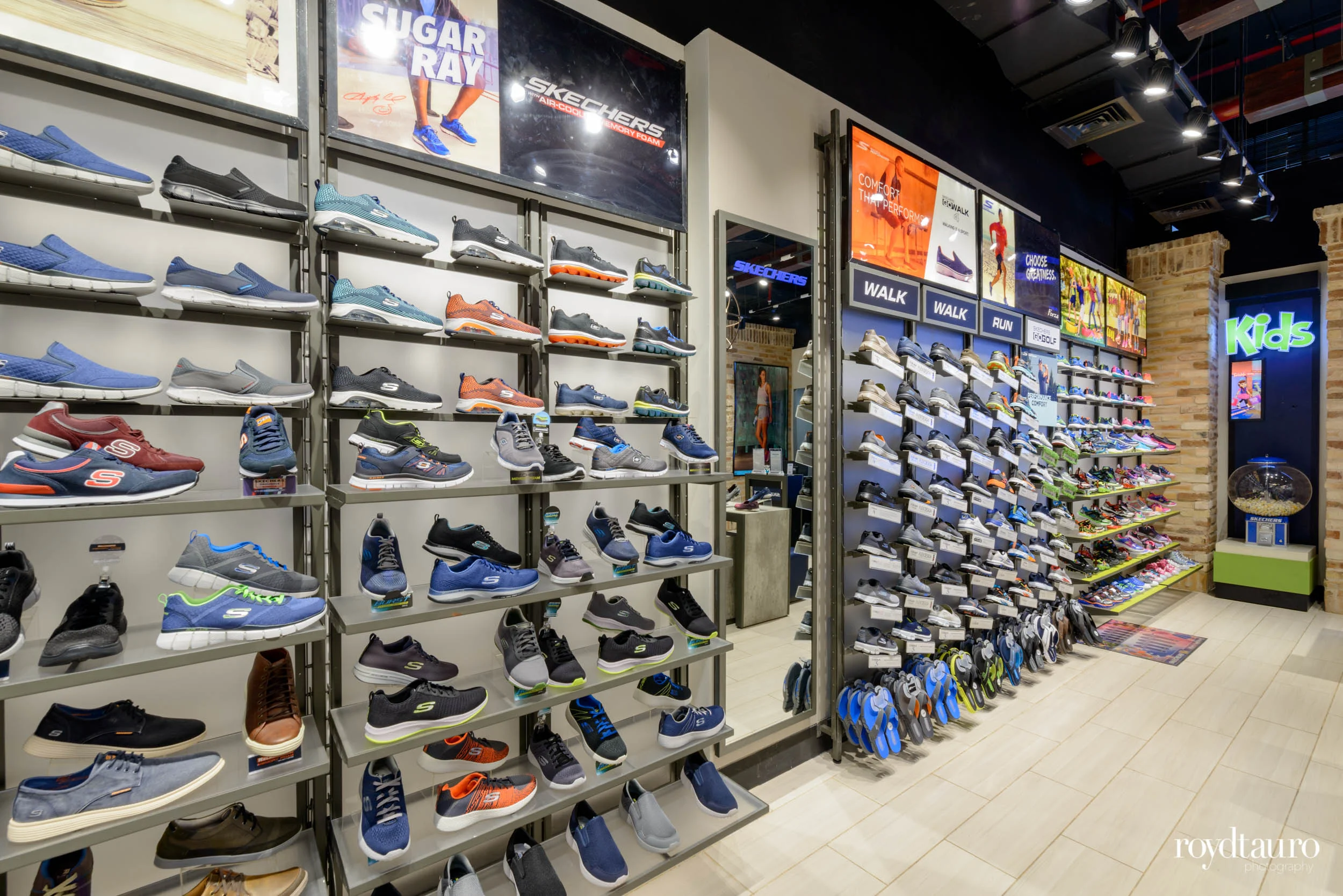 Skechers-12.jpg
