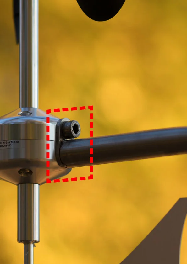 MeteoWind-holder-mount-yellow-arrow.jpg