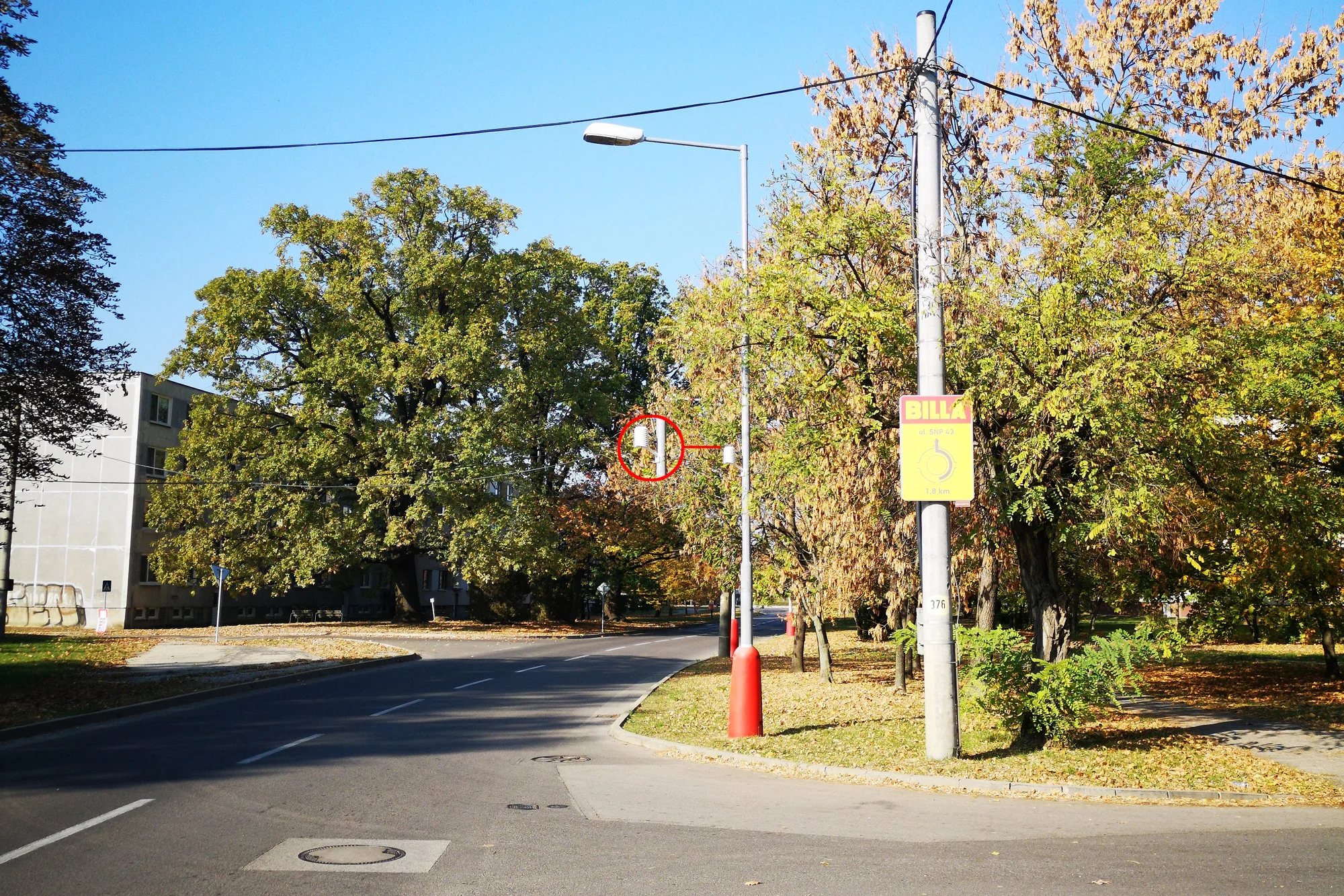 Lamppost wireless weather station for smart-cities using LoRaWAN IoT connectivity