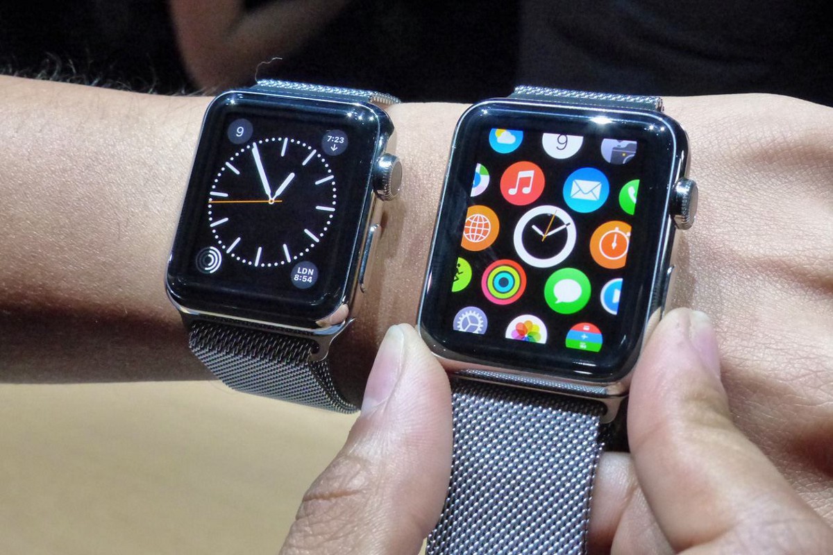 Apple Watch 38mm (izquierda) y 42mm (derecha).