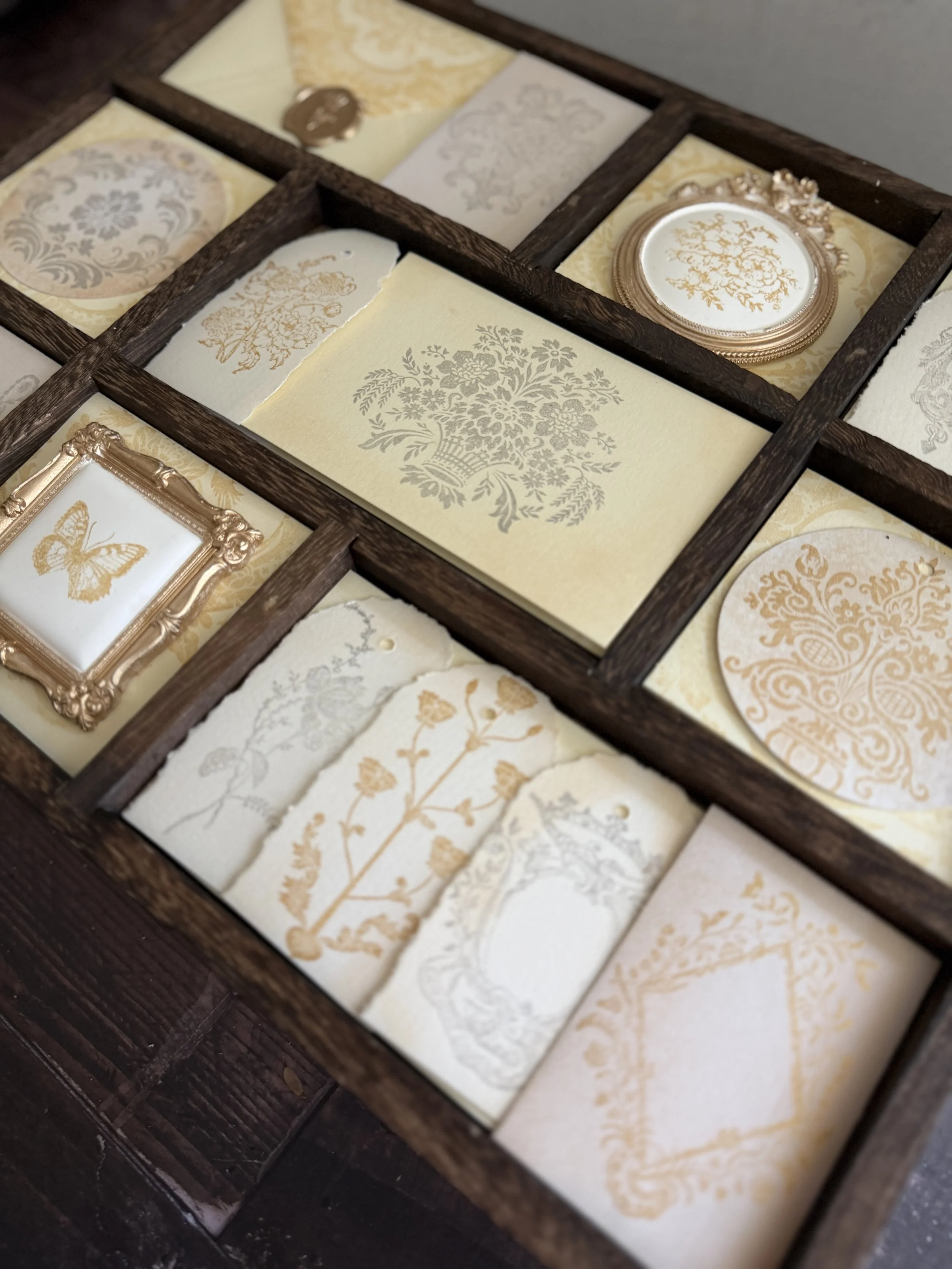 Silver and Gold Ink_Wall Frame Project 11.JPG