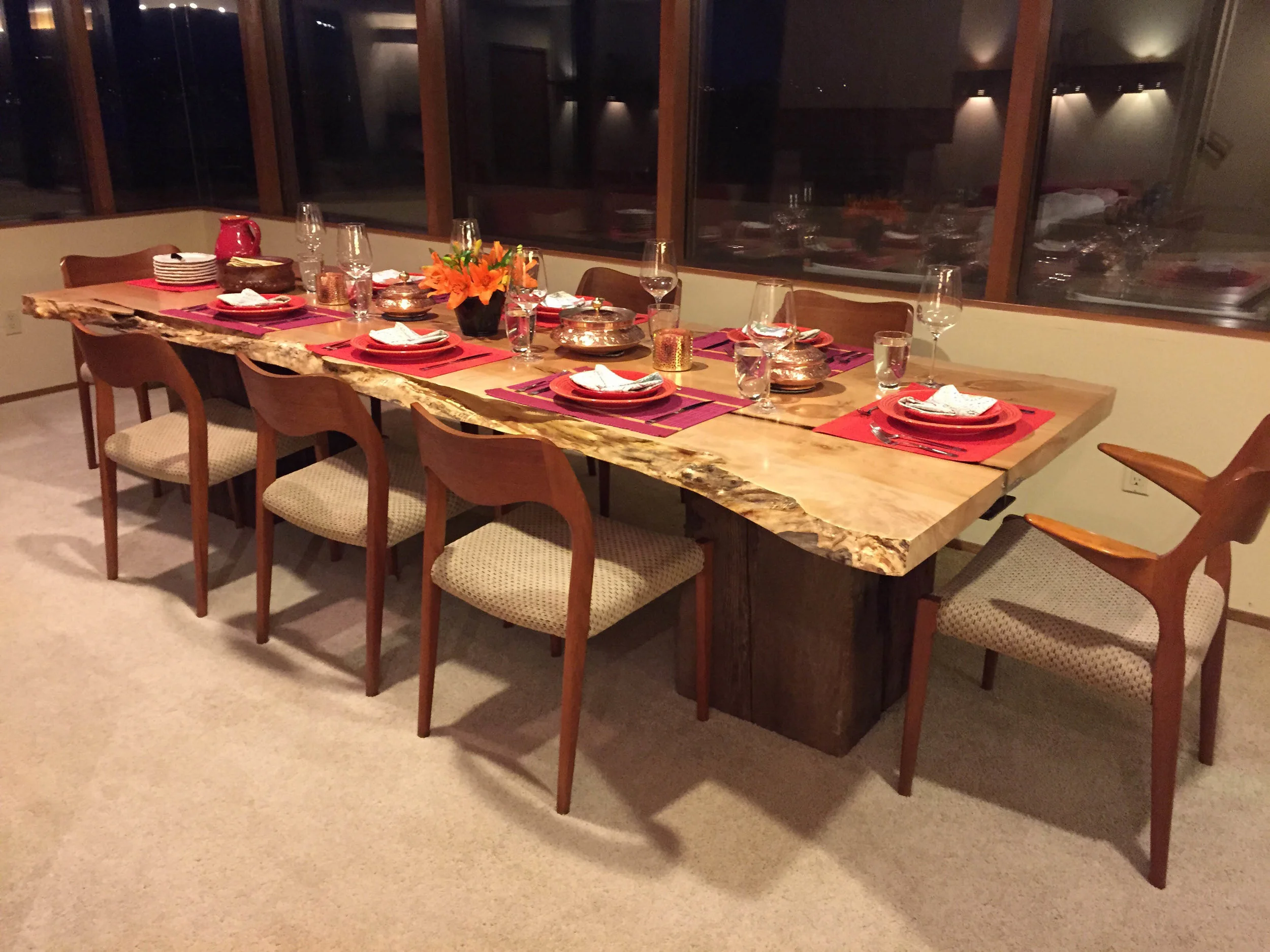 dining_table.jpg