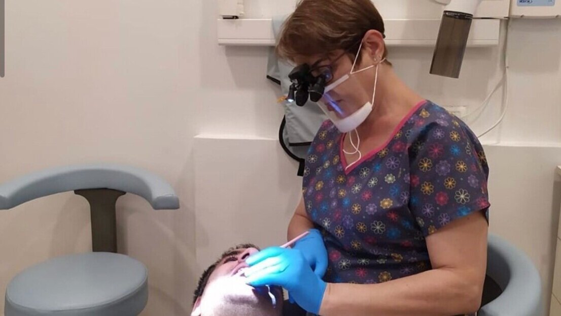 ClearMask dentist