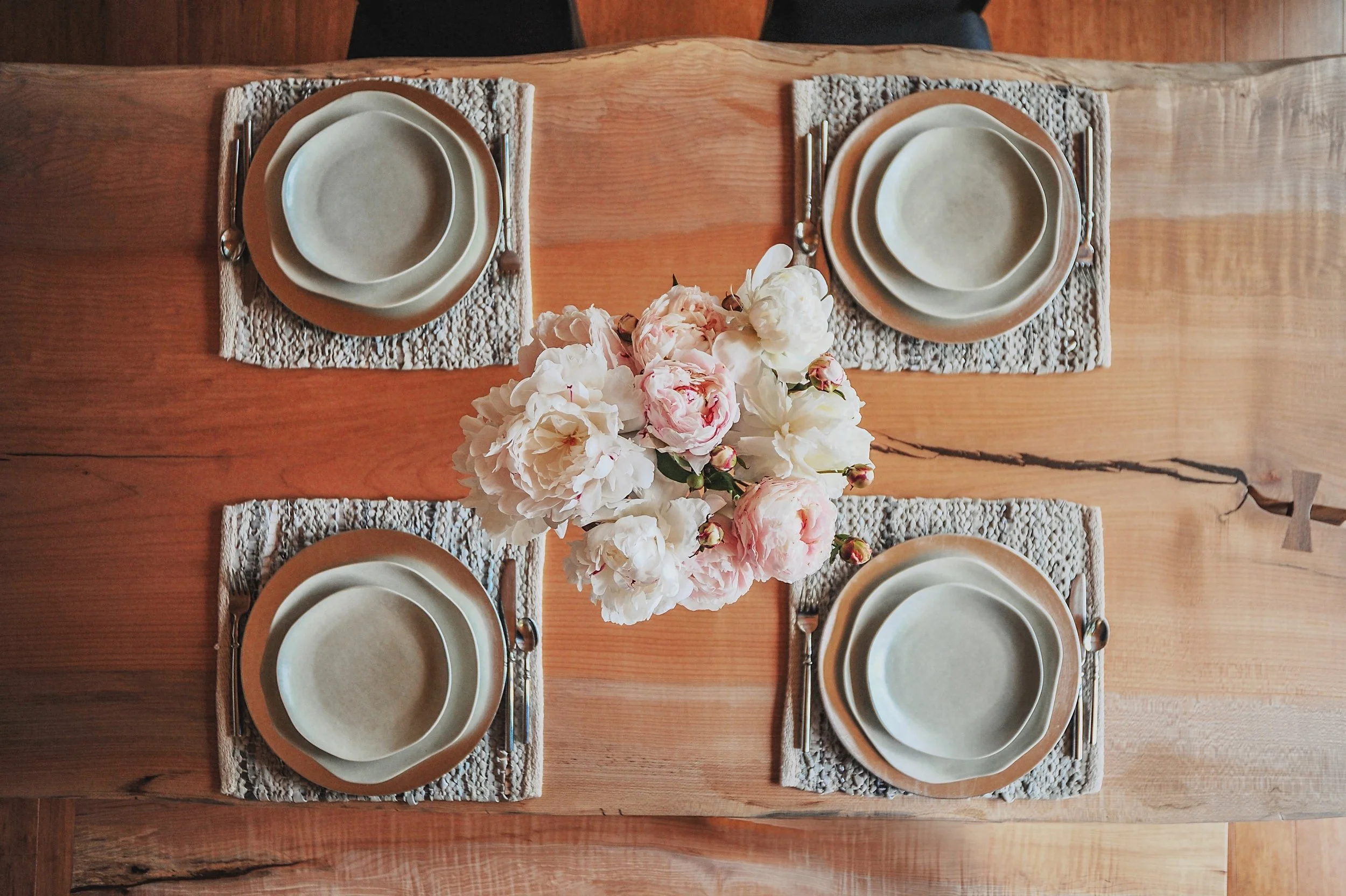 Table setting from Orcas Island Escape . 