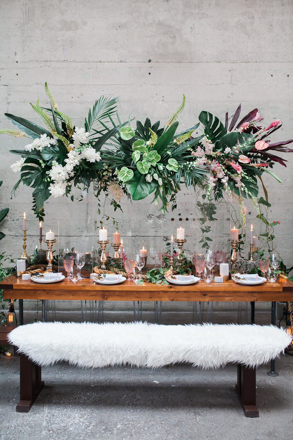 stylish-tropical-wedding-inspiration-in-the-pacific-northwest-48.jpg