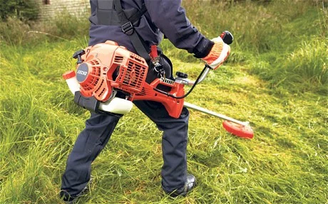 Echo-Brushcutter-in-Use.jpg