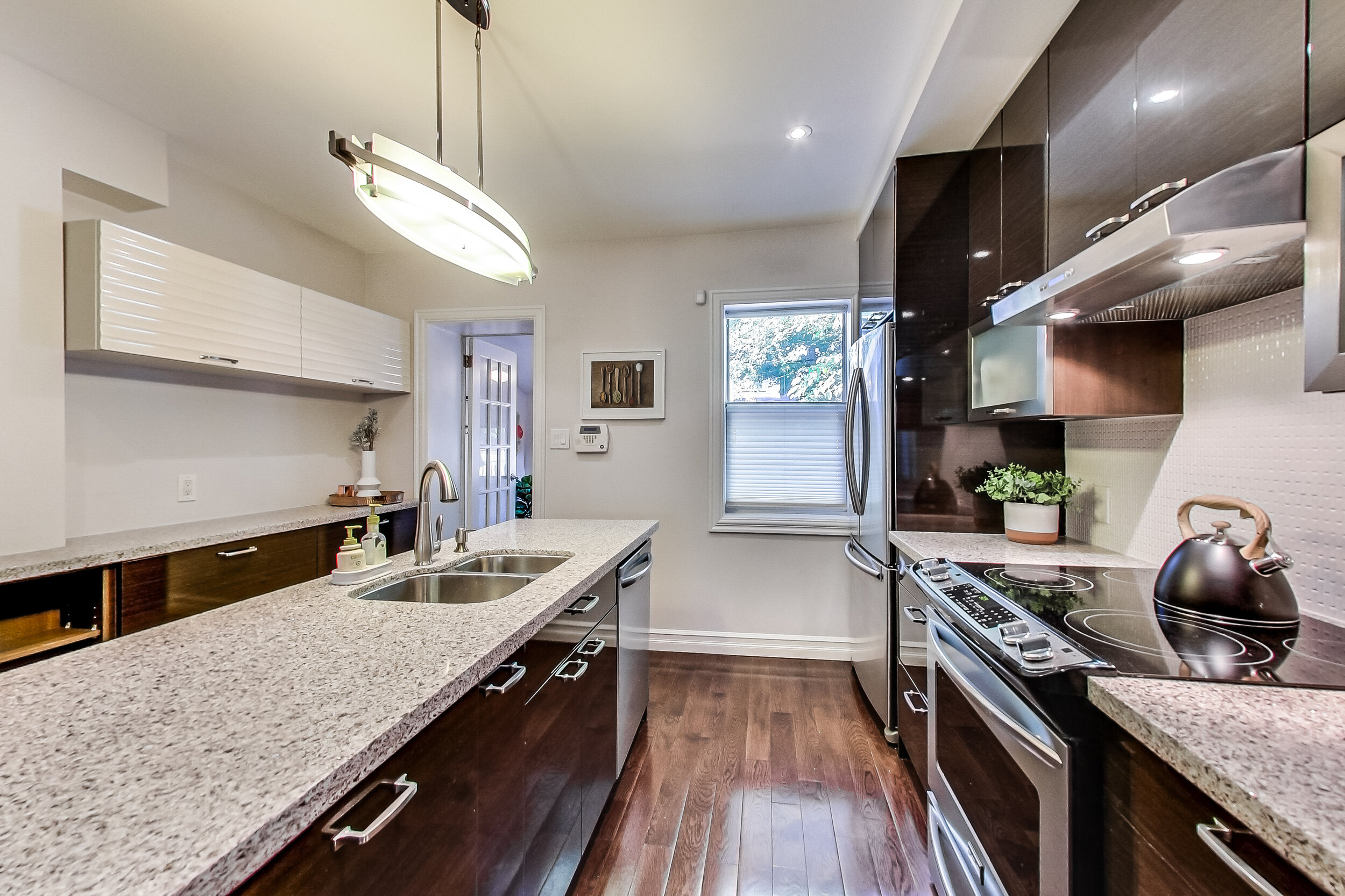 Kitchen 1.jpg