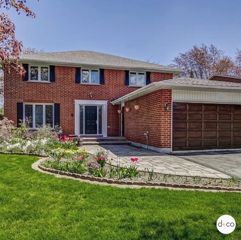 Just Bought 🍾 | Southeast Oakville

This particular home search exemplified planning, preparedness, patience - and what a result! During an aggressive seller&rsquo;s market, our clients were measured and calculated in their approach, but also flexib