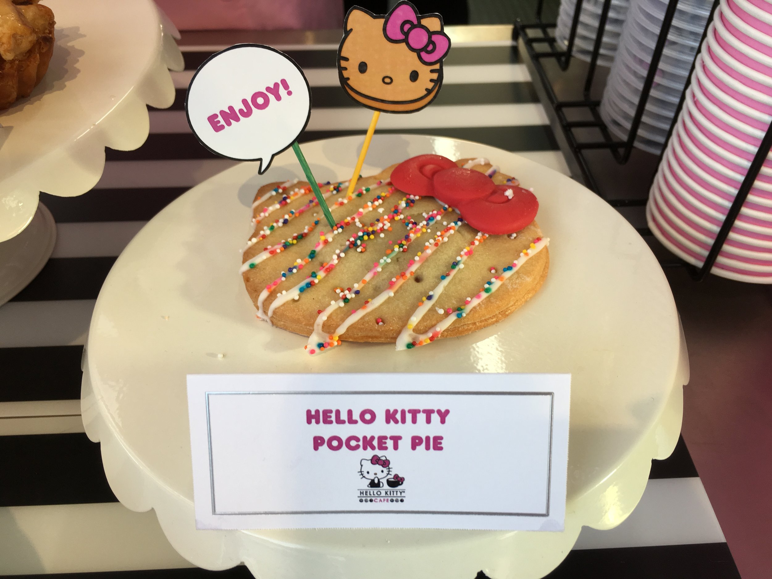 Hello Kitty Pop-Up Cafe Opens in Irvine — KRISTIE HANG