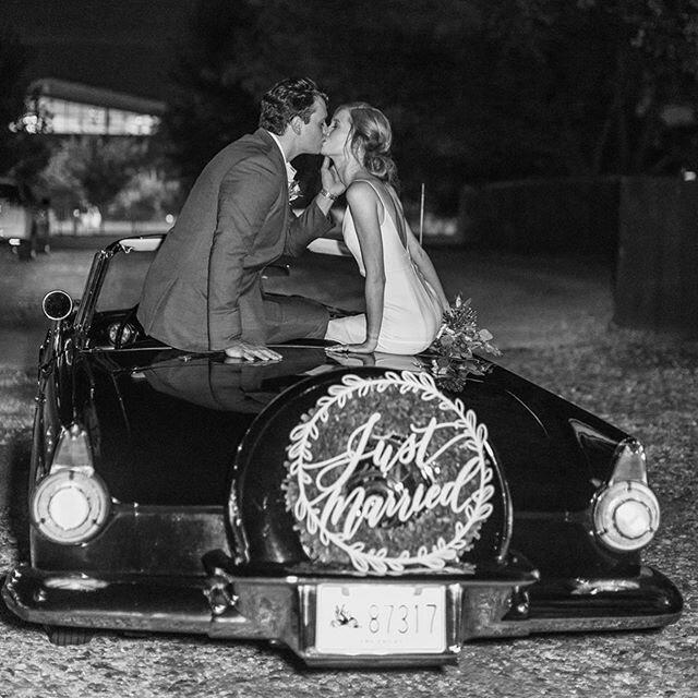 What a special way to end the evening 🌅 allll the feels for this handsome couple
.📷 @courtneygarrettphoto 
#56tbird #nwahighsociety #nwawedding #arbride