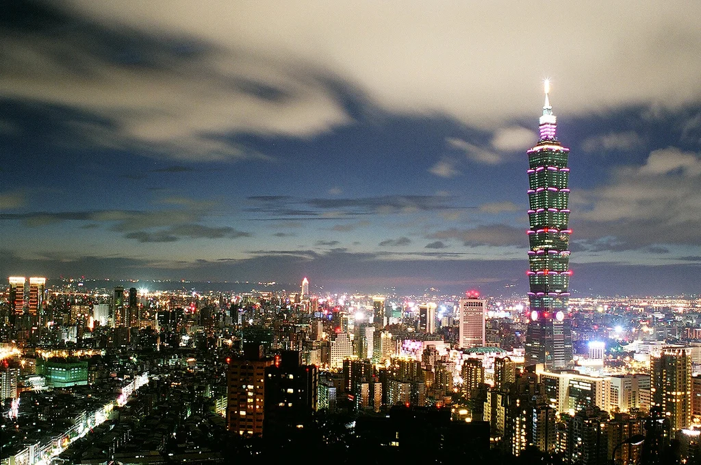 Taiwan-Taipei-cityscape-Taipei-101-Chris.jpg