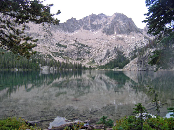 The beautiful Cramer Lake. From Cramer we headed to Flatrock Junction, then up the slope to Alpine Lake. From Alpine, we headed over the pass to Barrett Lakes, where we camped at the lower Barret Lake.
