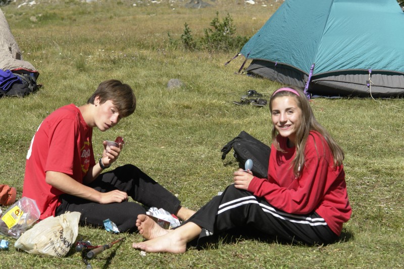 Jim and Kenna tuck into some pudding packs. Those looked pretty good!