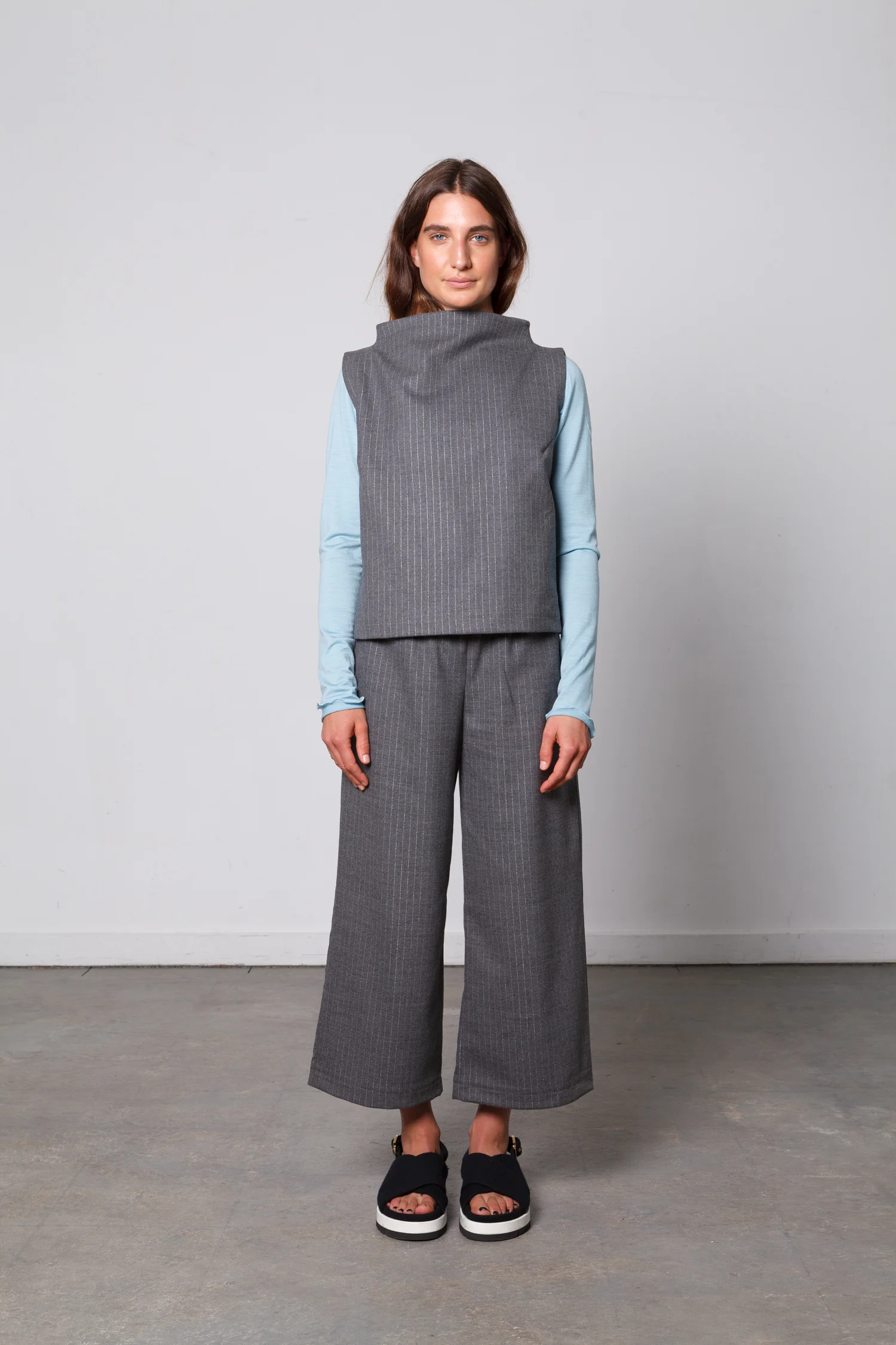 doro pin stripe vest front